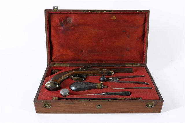 Duelleer percussie pistool met kogels, Canon A Rubans