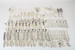 Zilveren bestek met puntfilet, 146 pieces