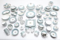 170 delen Wedgwood servies, model Florentine