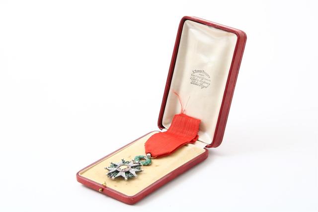 Grootkruis in etui Frankrijk WW1, Orde Legioen Eer 1870 Officierskruis Franse Onderscheiding Militaire Verdienste 1914-1918